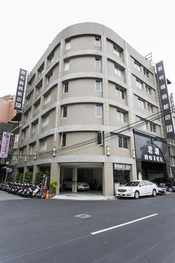 Junli Hotel Banciao Exteriör bild